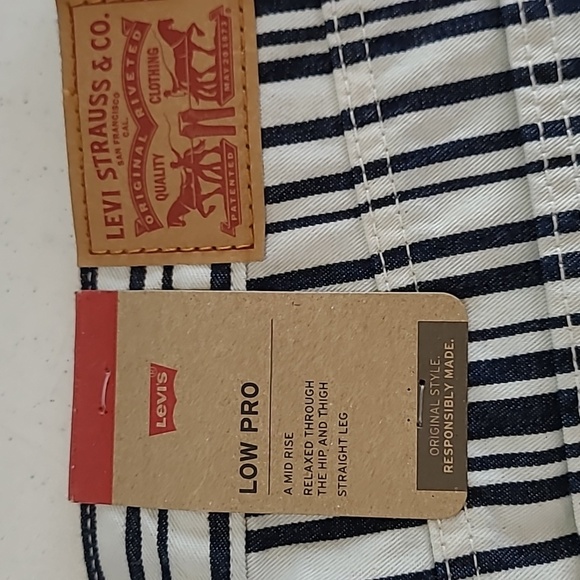 NWT Levi's Navy Blue & White Striped Straight Leg/Relaxed Fit Jeans size 29x30 - Picture 5 of 11